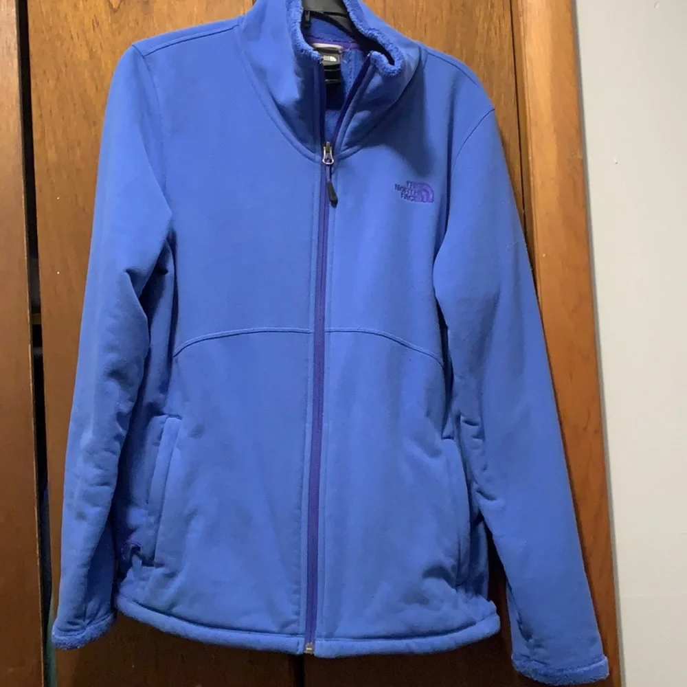 North Face Women’s Jacket. Fluffy inside. Soft and cuddly. Size large. - Picture 1 of 9